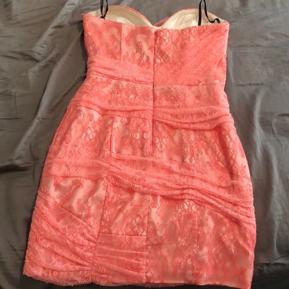 Short sexy BEBE dress - Picture 3 of 4